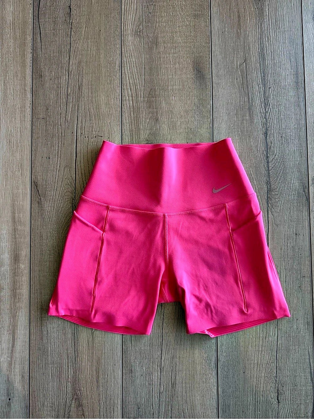 Nike Universal High-Waisted 5" Biker Shorts Pink Small